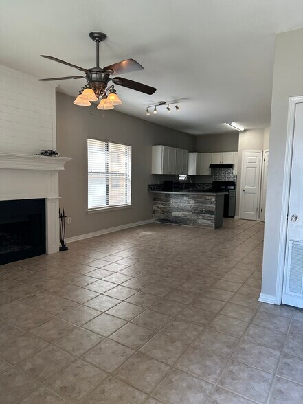 Building Photo - 5131 Butter Creek Ln