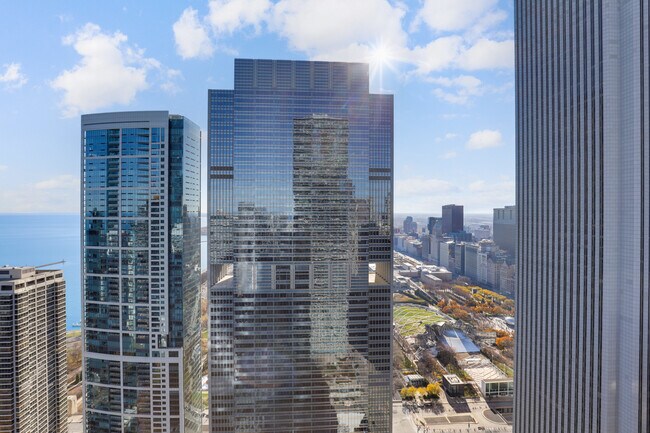 Building Photo - 225 N Columbus Dr