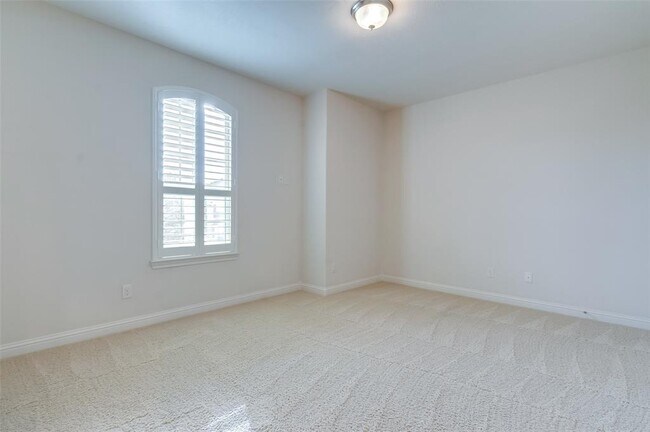 Building Photo - 10307 Latta Creek Dr