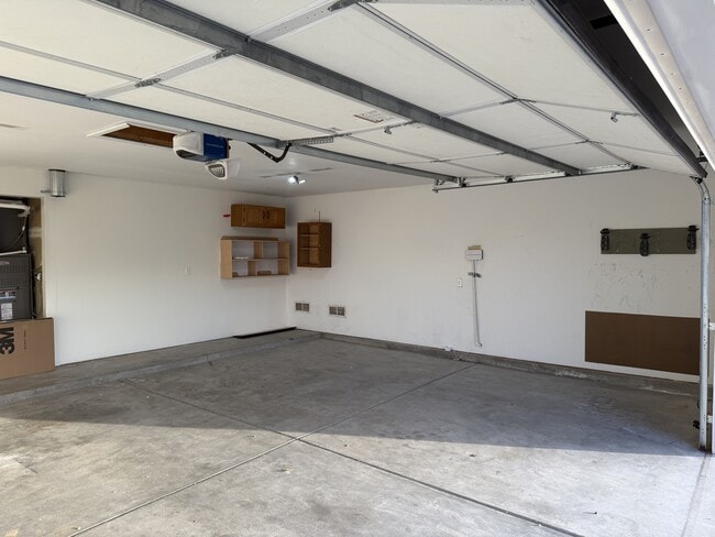 Building Photo - 10538 Olympic St NW