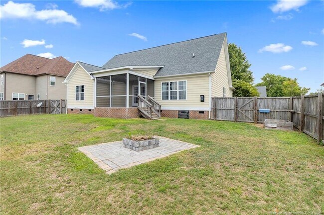 Building Photo - 720 Camwheel Dr