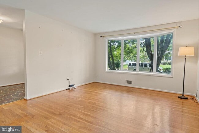 Building Photo - 2623 Depaul Dr
