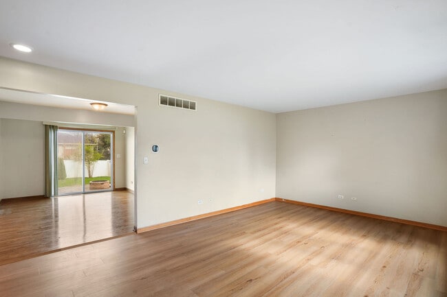 Building Photo - 2614 La Brecque Dr