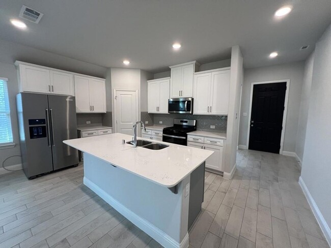 Building Photo - 609 Tartane Dr