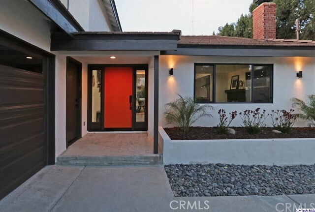 Building Photo - 4765 Round Top Dr