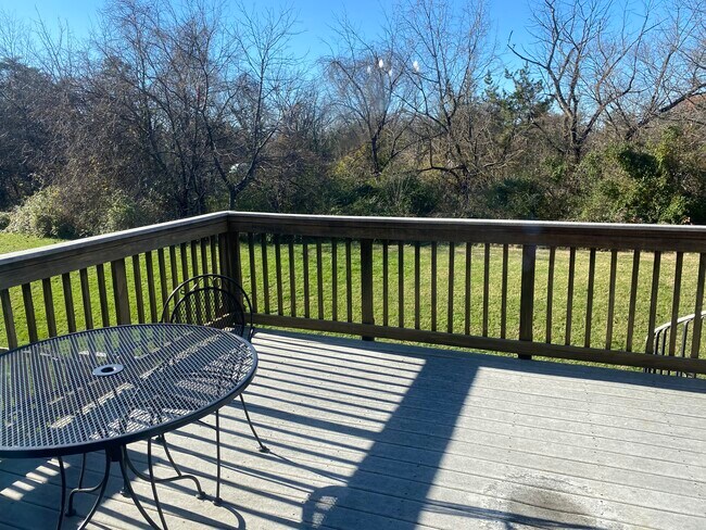 Building Photo - 5108 Observation Way