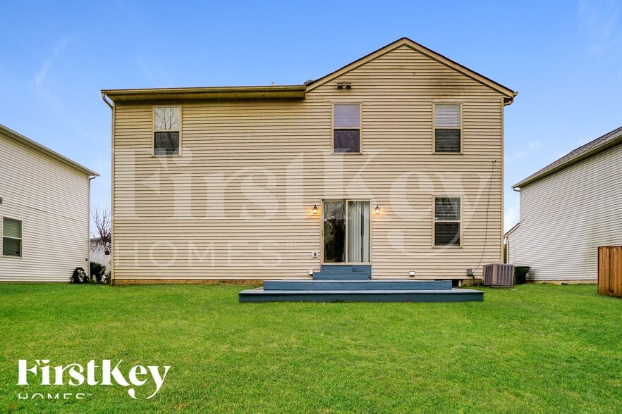 Building Photo - 3953 Highland Bluff Dr