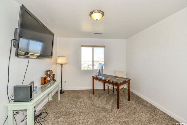 Building Photo - 15030 Gallant Dr