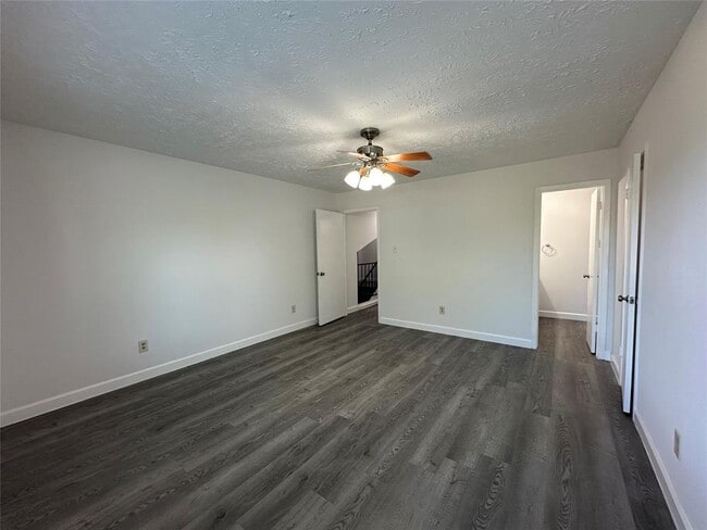 Building Photo - 101 Cavalry Cir