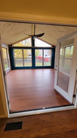 Building Photo - 2432 Sawbury Blvd