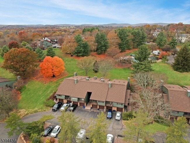 Primary Photo - 70 Meadowview Dr