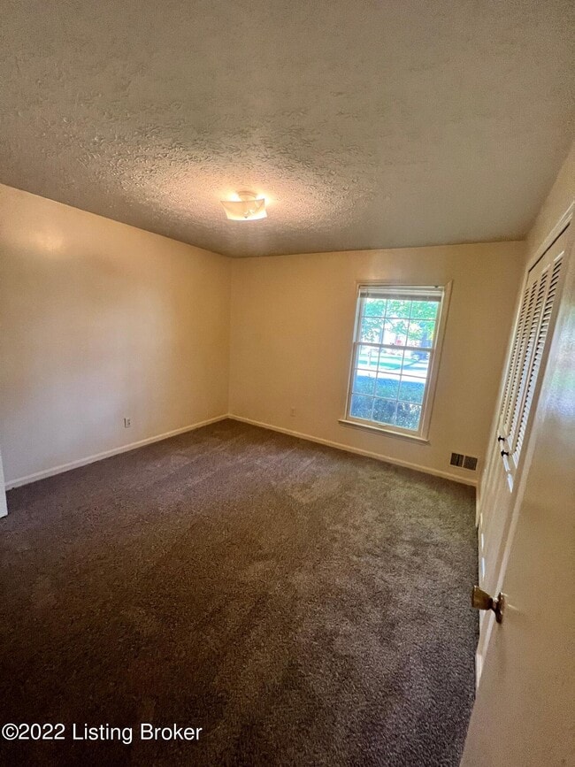 Building Photo - 6201 Lynnchester Dr