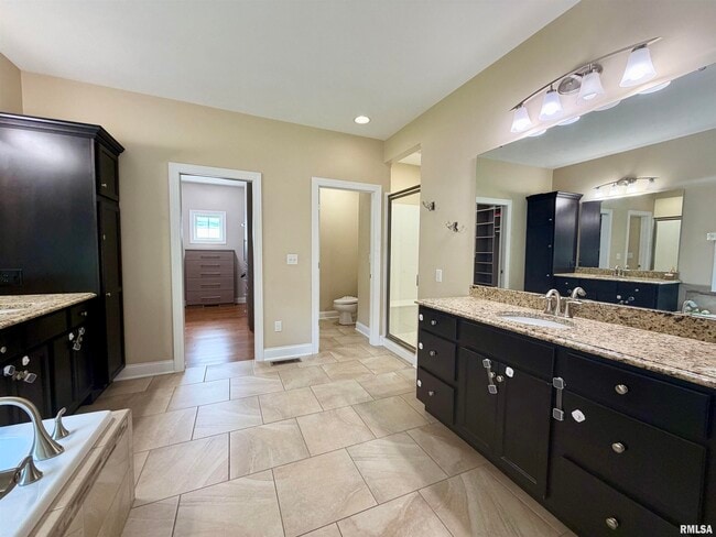 Building Photo - 1805 Blue Stone Dr