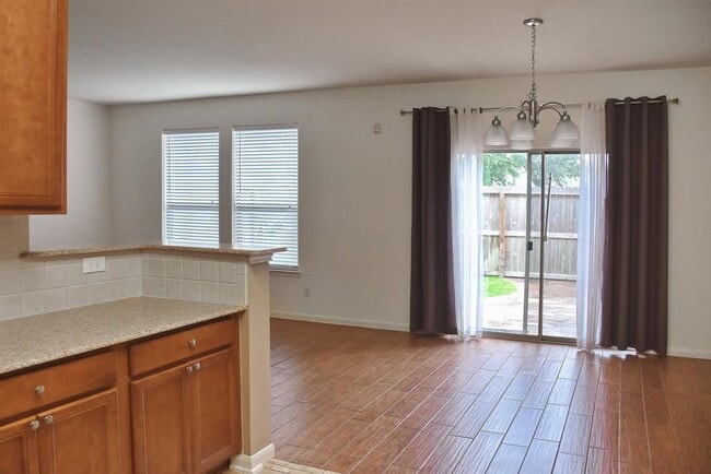 Building Photo - 16016 Summerville Lake Dr