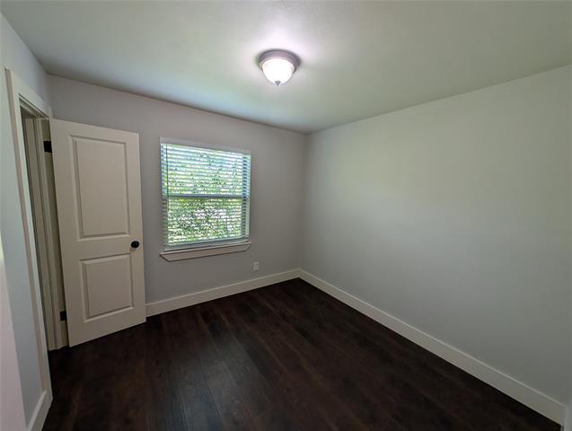 Building Photo - 11106 Visalia Dr