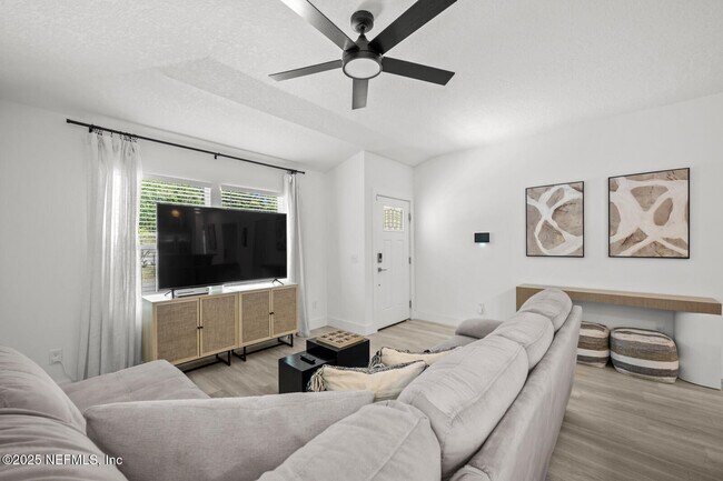 Building Photo - 973 Puryear St