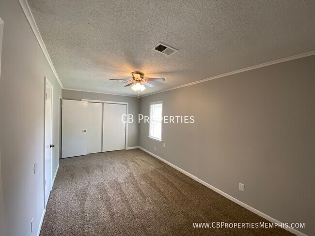 Building Photo - Renovated 3 Bedroom 2 Bath in Whitehaven!