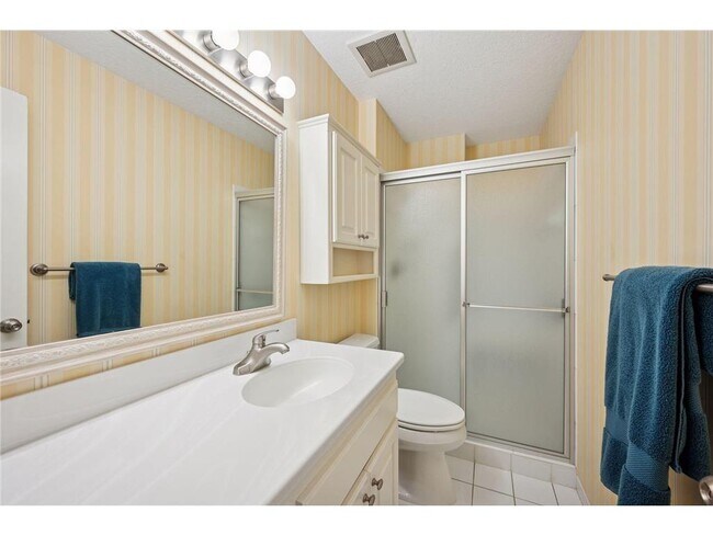 Building Photo - 145 Holly Ln N