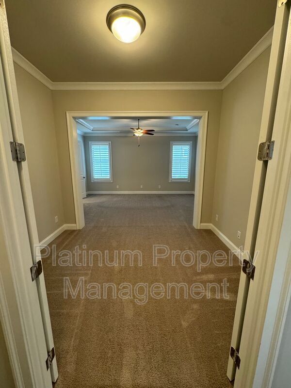 Building Photo - 931 Olmsted Ln