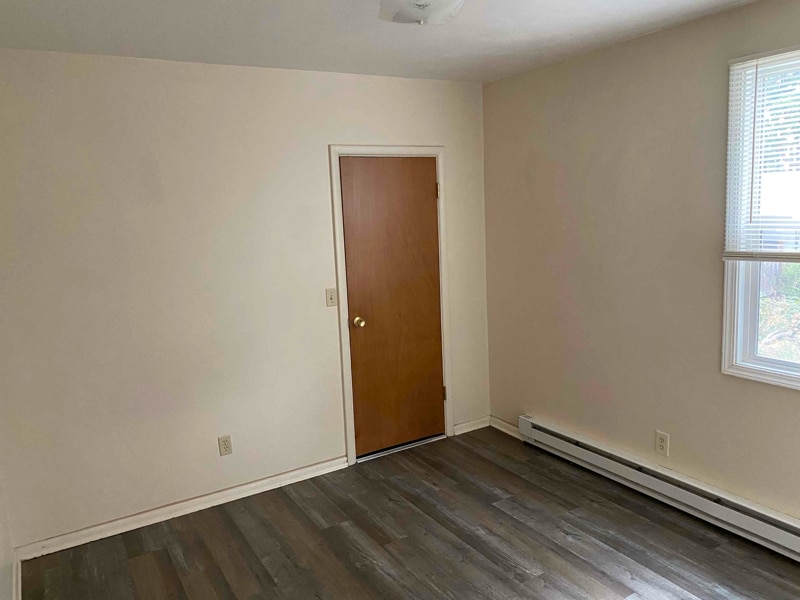 Building Photo - 415 B St