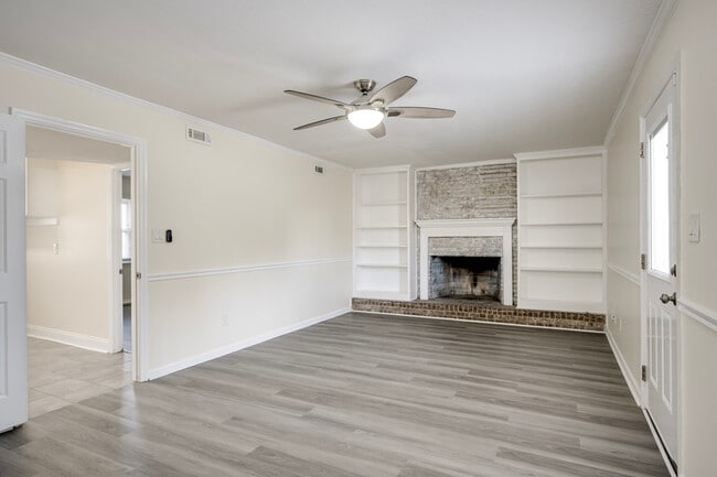 Building Photo - 115 Sunnywood Dr