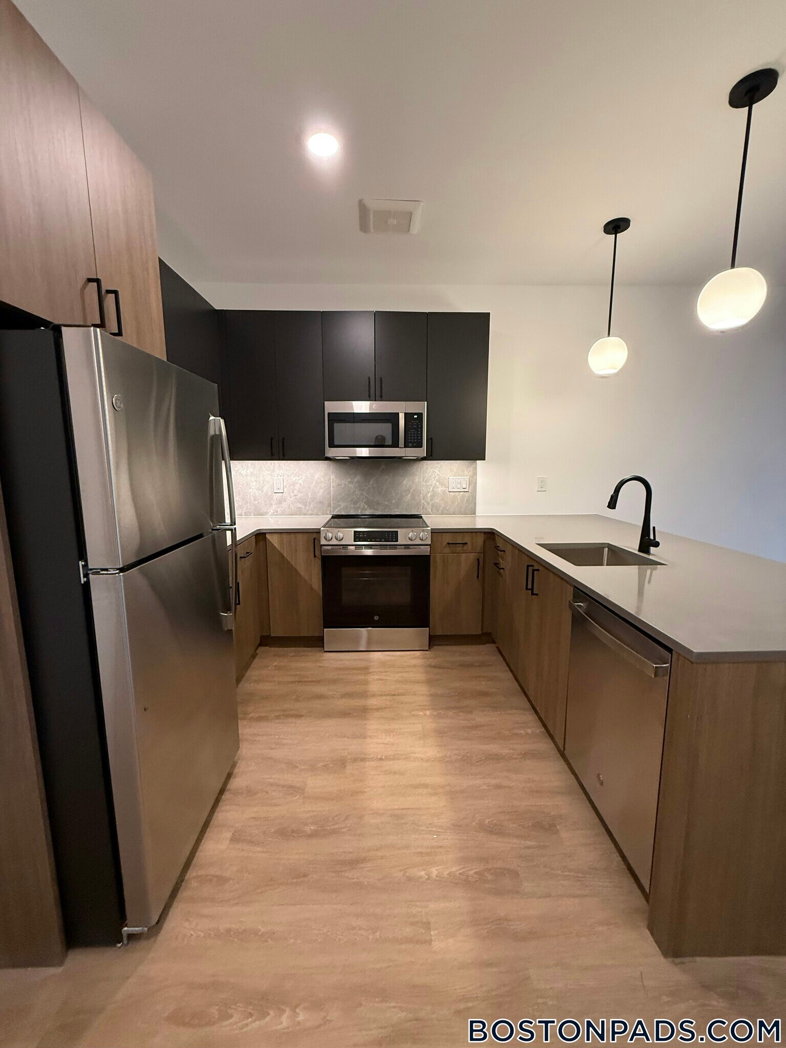 Building Photo - 199 Gardner St