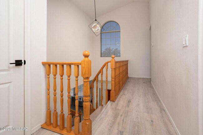 Building Photo - 6851 W Kern Dr