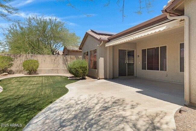 Building Photo - 2268 W River Rock Trail
