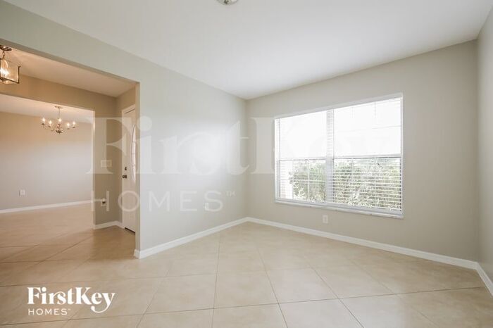 Building Photo - 2029 NW 4th St