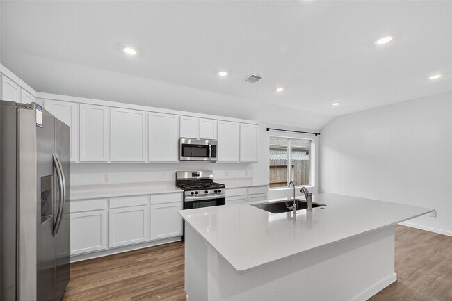Building Photo - 3013 Myrtle Bch Ln