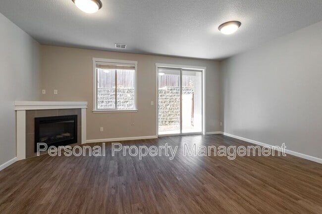 Building Photo - 11212 NE 14th Ct