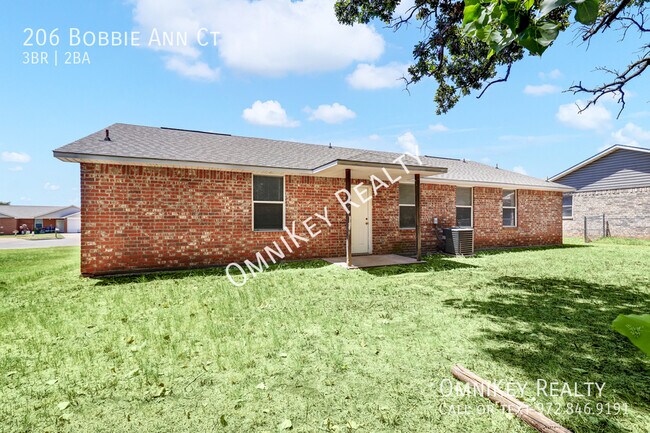 Building Photo - 206 Bobbie Ann Ct