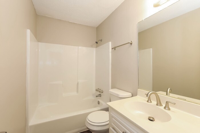Building Photo - 4473 Fowler Ln