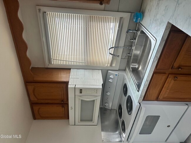 Building Photo - 206 Stoodley Pl