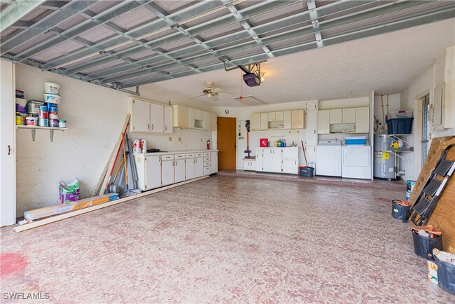 Building Photo - 1504 SE 17th St