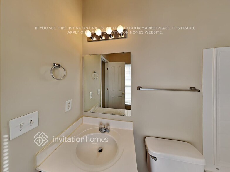 Building Photo - 1402 Bray Dr