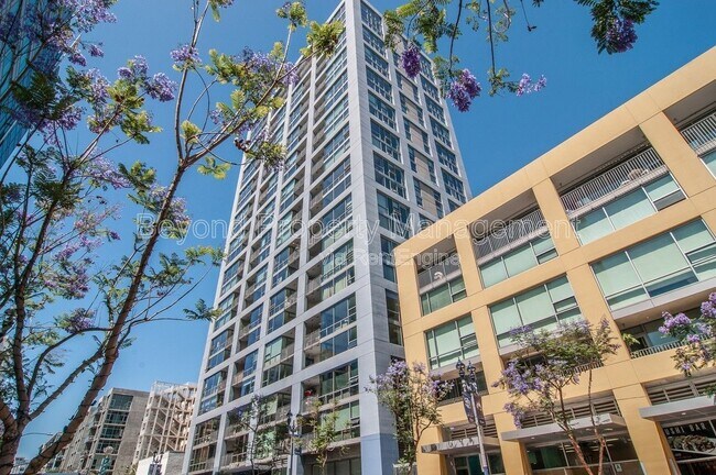 Building Photo - 321 Tenth Avenue