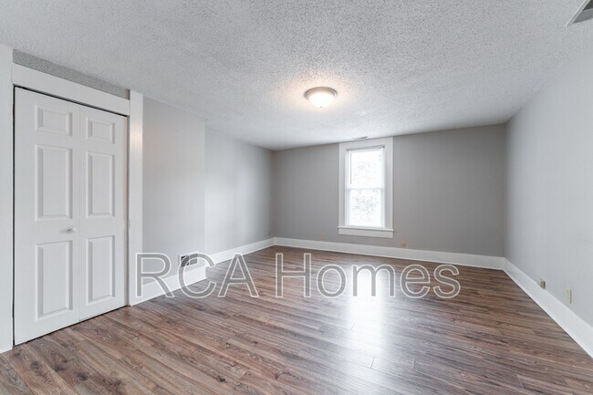 Building Photo - 1603 Woodlawn Ave