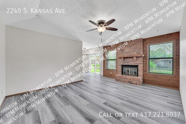 Building Photo - 3 Bedroom 2 Bath Home in SW Springfield!