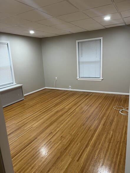 2nd floor living room - 21 Audubon St
