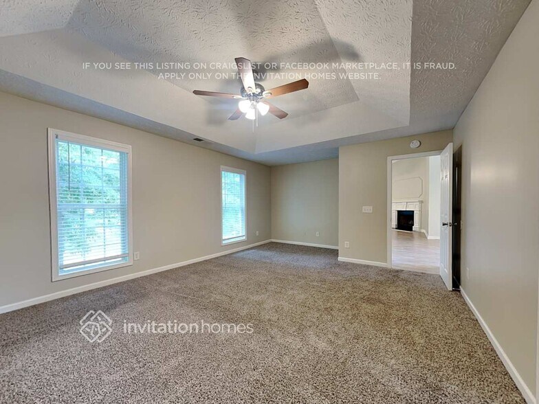 Building Photo - 5622 Elwood Cir