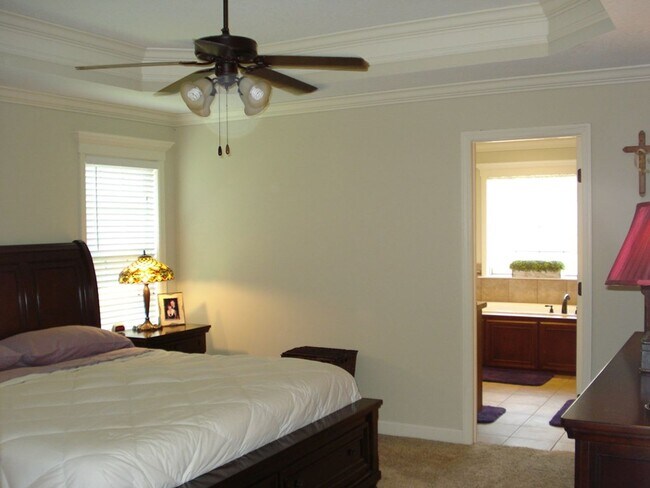 Building Photo - 4097 Silver Glenn