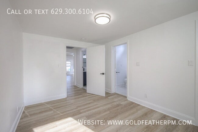 Building Photo - 1707 17th Ave N