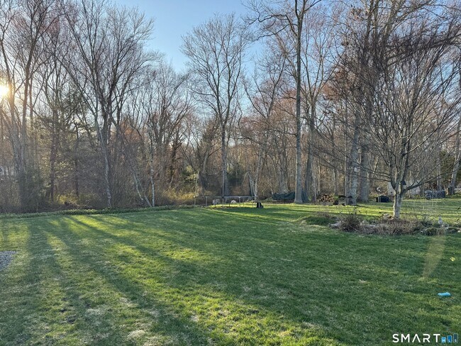 Building Photo - 15 Brookfield Dr