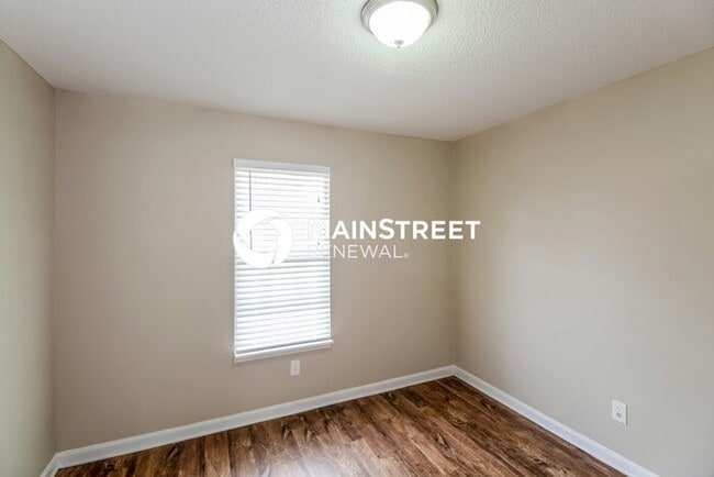 Building Photo - 3 Bedroom Pet-Friendly Home in Memphis, TN with Main Street Renewal