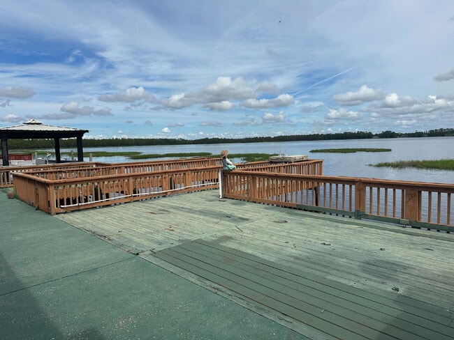 Building Photo - Cozy and Convenient Water Front 2/1 in St. Cloud's Shelter Cove