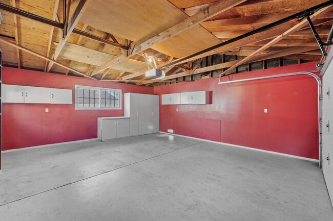 Building Photo - 14646 Fieldstone Dr