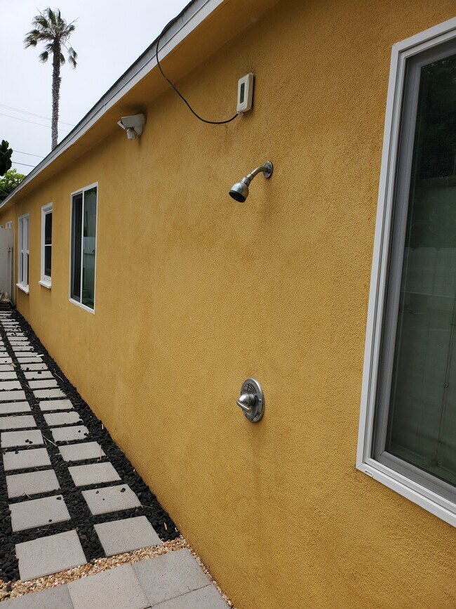 Building Photo - 755 2nd St