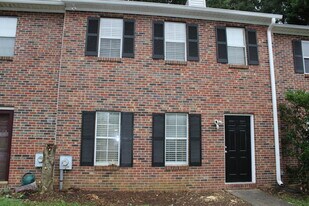 Building Photo - 915 Joseph club dr
