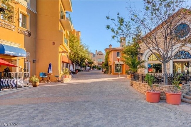Building Photo - 30 Strada Di Villaggio